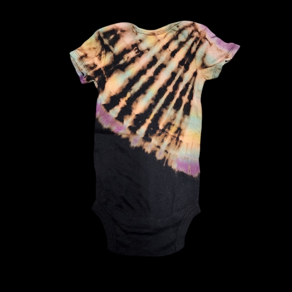 New Gerber Baby Reverse Tie Dye Bodysuit Handmade 12 Months - Picture 4 of 5